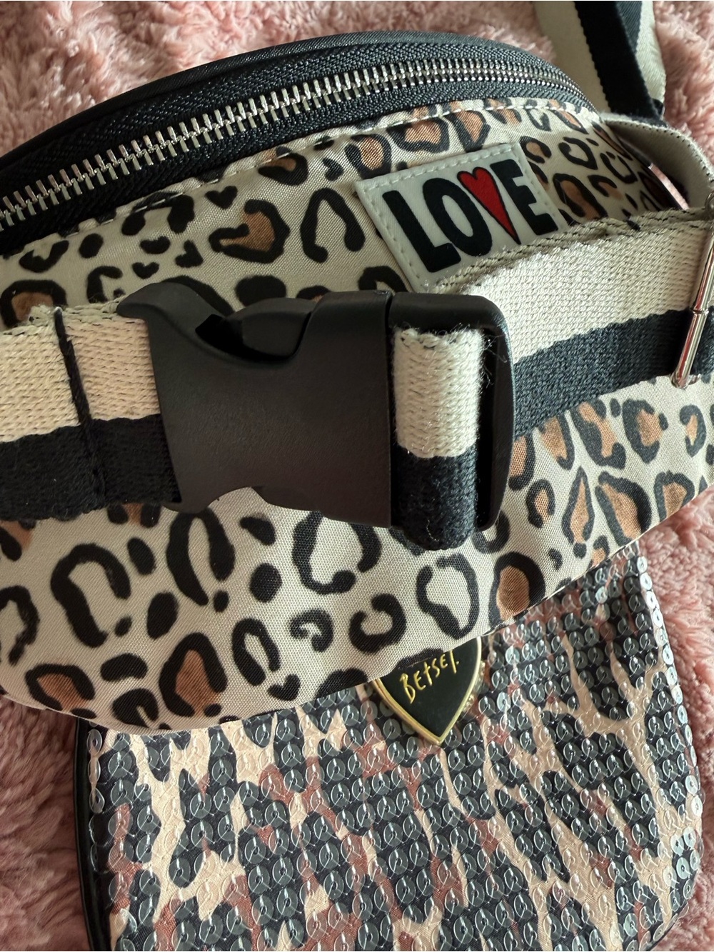 Brighton & BETSEY ANIMAL print bag & Betsey Johnson pouch TWO FER NWOT - Picture 8 of 11